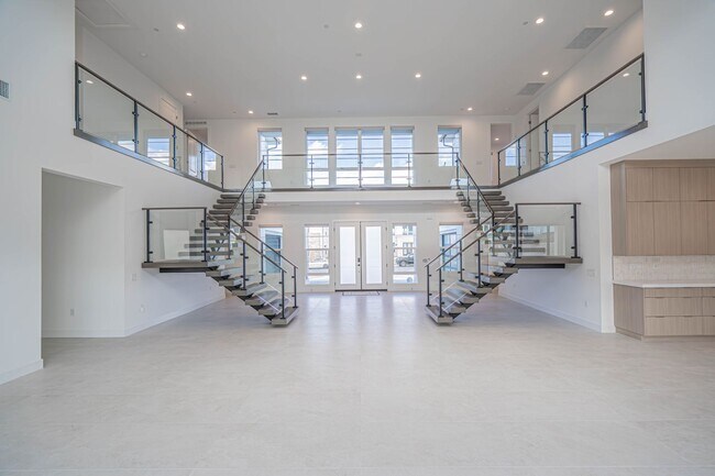 Foto del edificio - Luxury Smart Home with Green Belt Views in Tesoro Highlands!