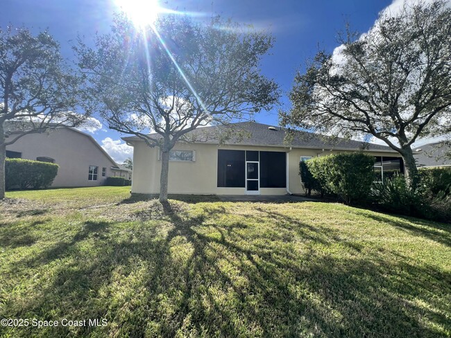 Building Photo - 3893 Carambola Cir