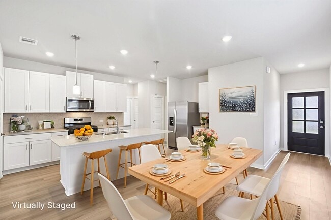 Building Photo - 6717 Chinapkin Oak Ln