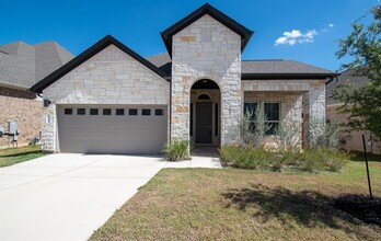Building Photo - 2305 Banda Bnd
