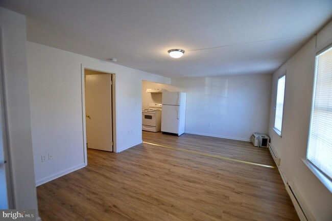 Building Photo - 109 S Bentz St