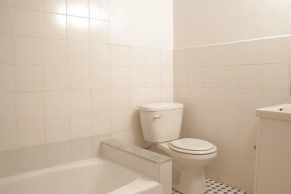 Building Photo - 64 E 34th St