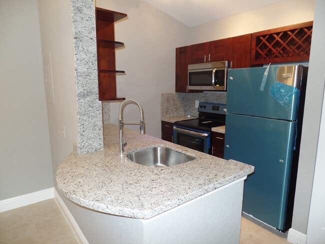 Foto del edificio - 2851 N Oakland Forest Dr