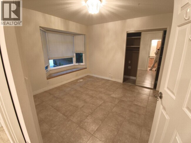 Building Photo - 4643-4643 Belcarra Bay Rd