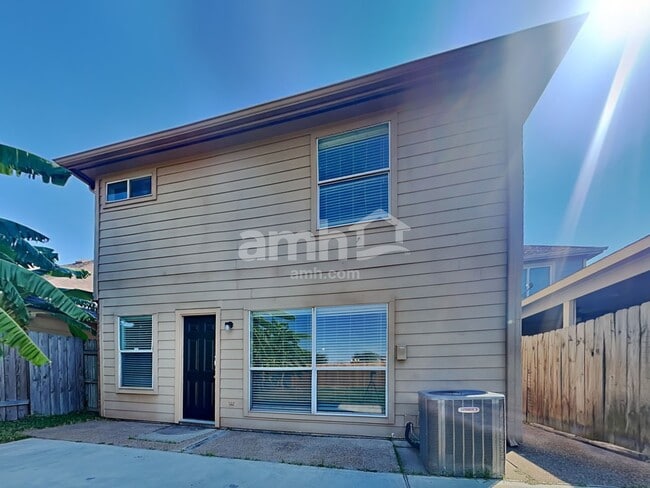 Building Photo - 6550 Garden Trail Ct