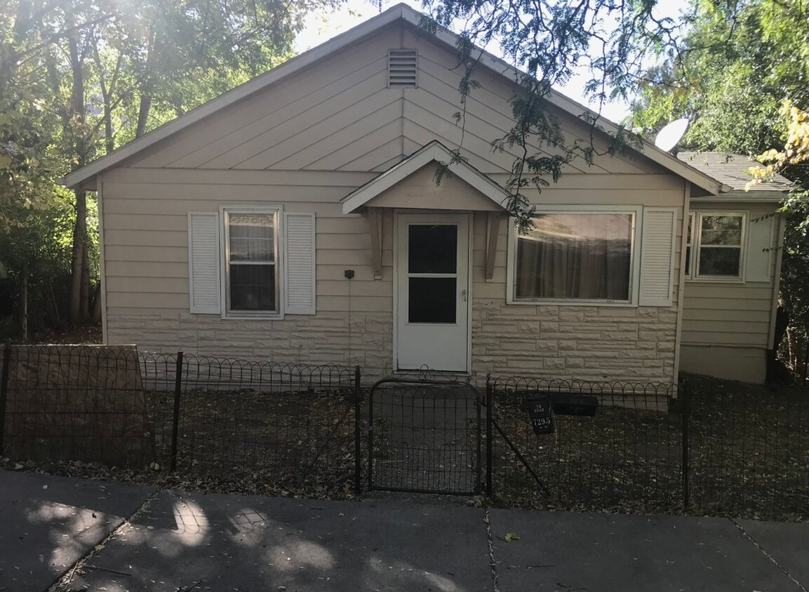 Primary Photo - Two Bedroom plus office One Bath Home Down...