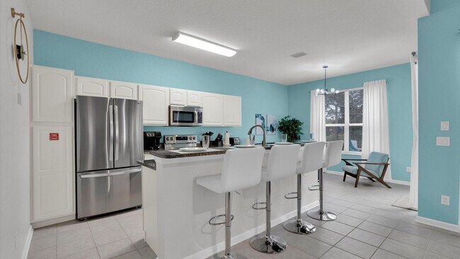 Foto del edificio - 7739 Comrow St