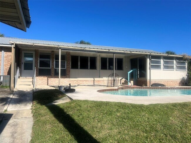 Foto del edificio - 1742 S Central Ave