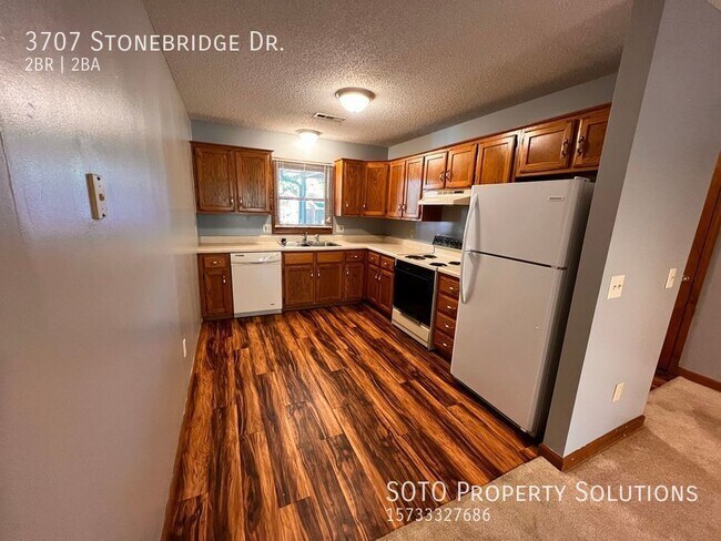 Building Photo - Spacious, Open 2BD/2BA Duplex in Stonebrid...