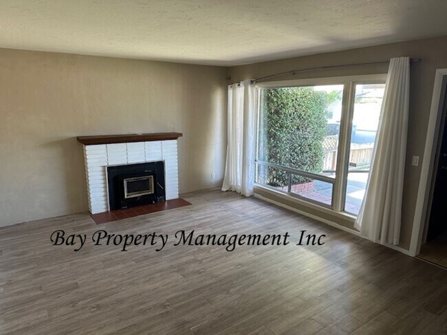 Building Photo - Lovely 3-Bedroom, 2-Bath Home Near Mission...