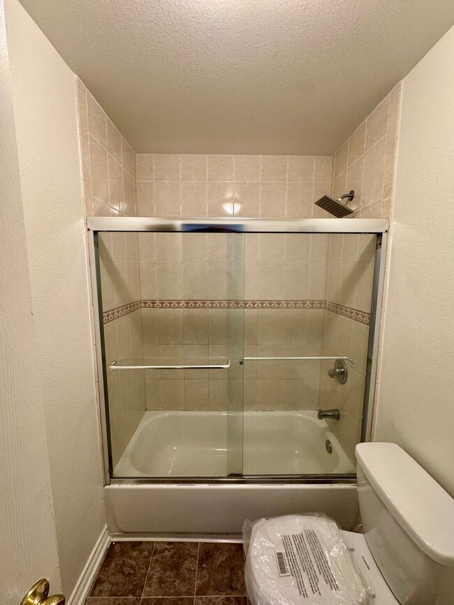 Building Photo - 10524 S Avalon Blvd