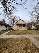 Building Photo - 710 E 22nd St