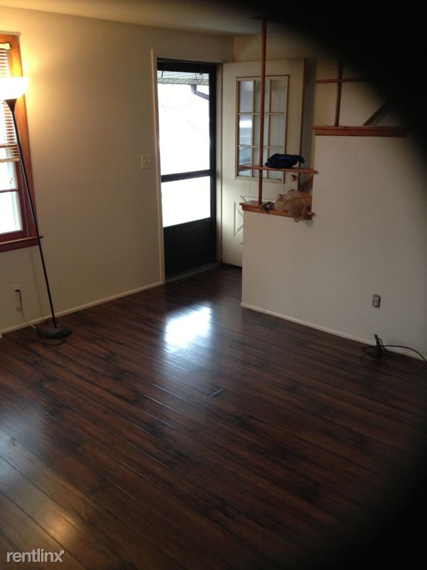 Building Photo - 2 br, 1 bath Townhome - 6057 E Taft Road B...