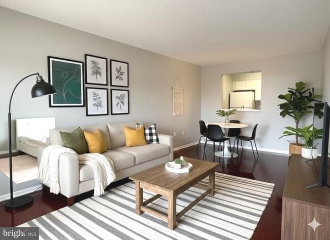 Foto del edificio - 2111 Wisconsin Ave NW