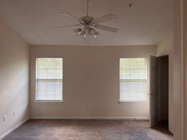 Building Photo - 240 Swaying Pine Ct