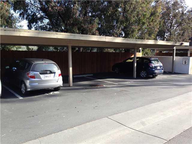 Building Photo - Charming 1-Bedroom Condo with Park-Like Views in Gated Community