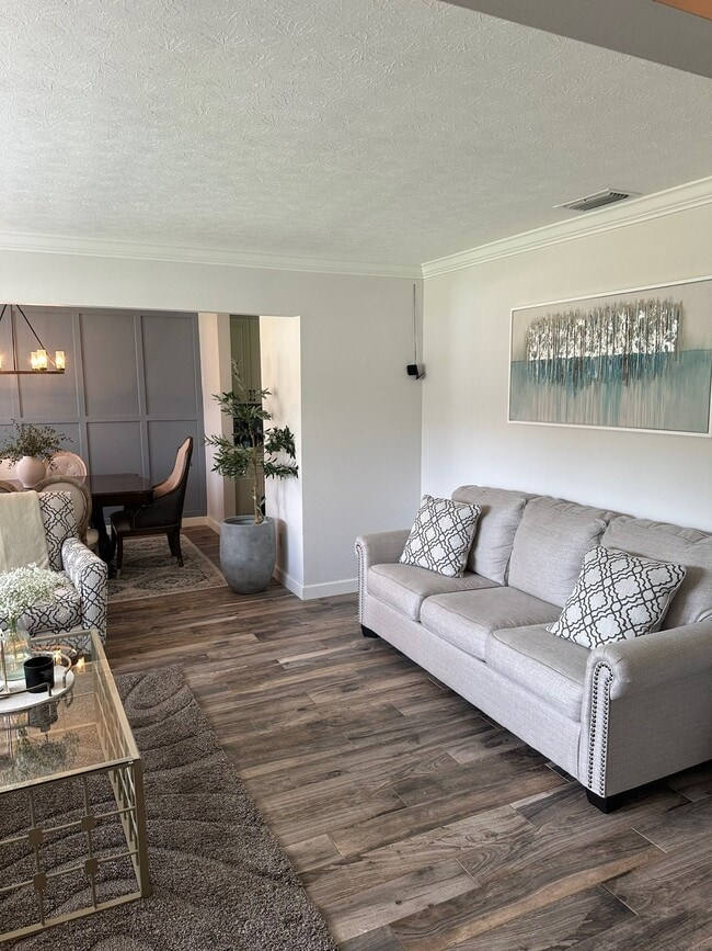 Building Photo - 7216 Woodbrook Dr