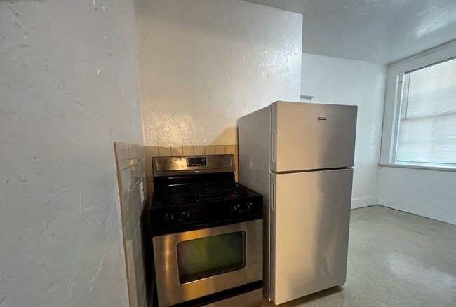 Foto del edificio - 4 Adella Pl