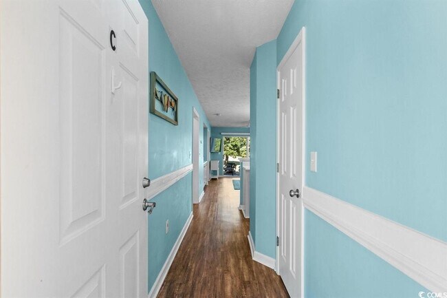 Building Photo - 637 Waterway Village Blvd