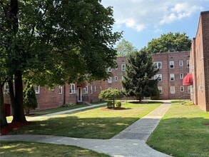 Building Photo - 1549 Central Park Ave