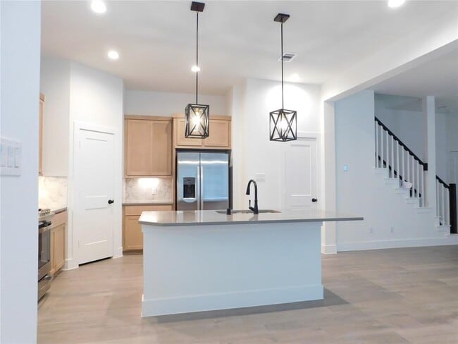 Building Photo - 9447 Lantern Lgt Dr