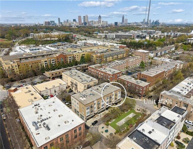 Building Photo - 933 Garrett St