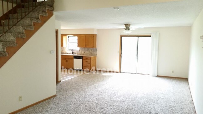Building Photo - 1364 N Martway Dr