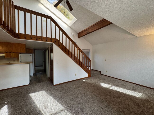 Photo - Open and bright top floor 2BD/2BA Condo wi...