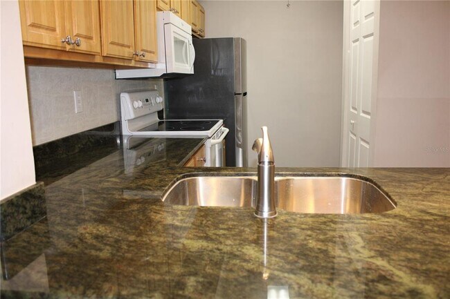 Building Photo - 5711 Bentgrass Dr