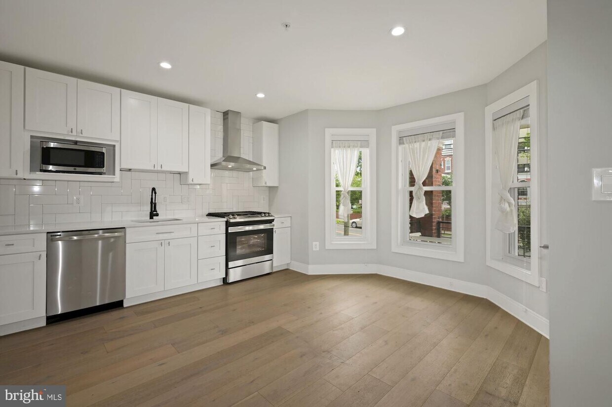 Foto principal - 5622 13th St NW