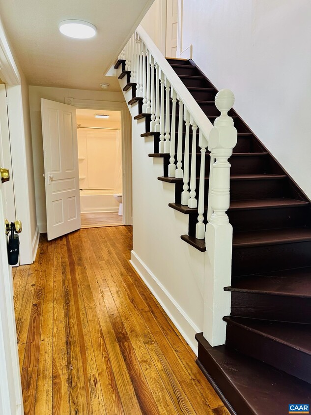 Primary Photo - 209 Virginia Ave