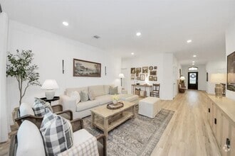 Building Photo - 31703 Daisy Draper Ln