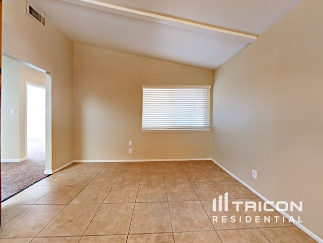 Building Photo - 3959 Monja Cir