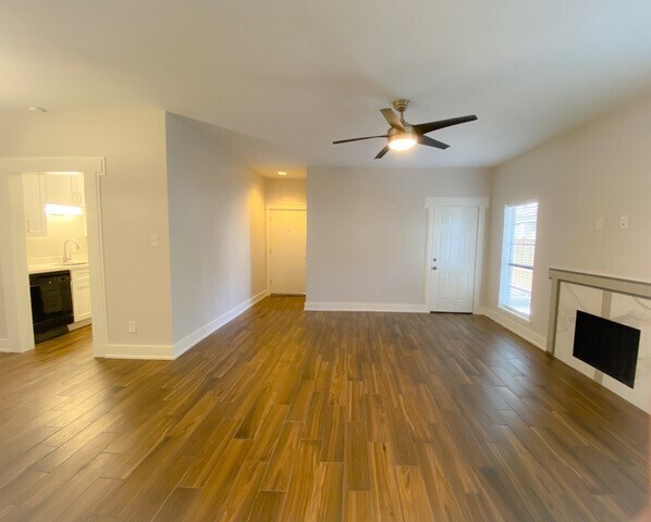 Foto del edificio - 9707 Richmond Ave