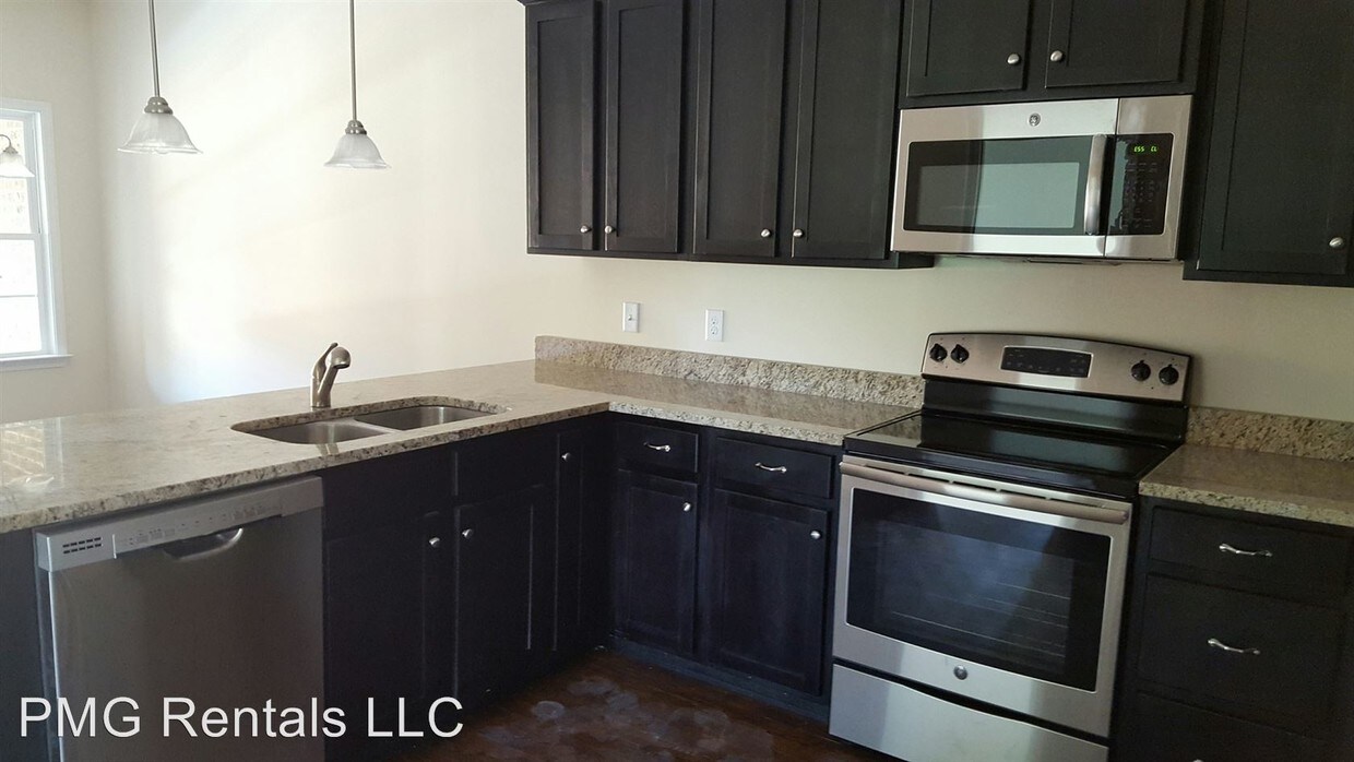Foto principal - 3 br, 2 bath House - 106 Ledbury Cove