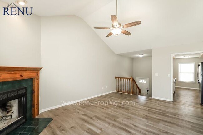 Foto del edificio - Now Available!