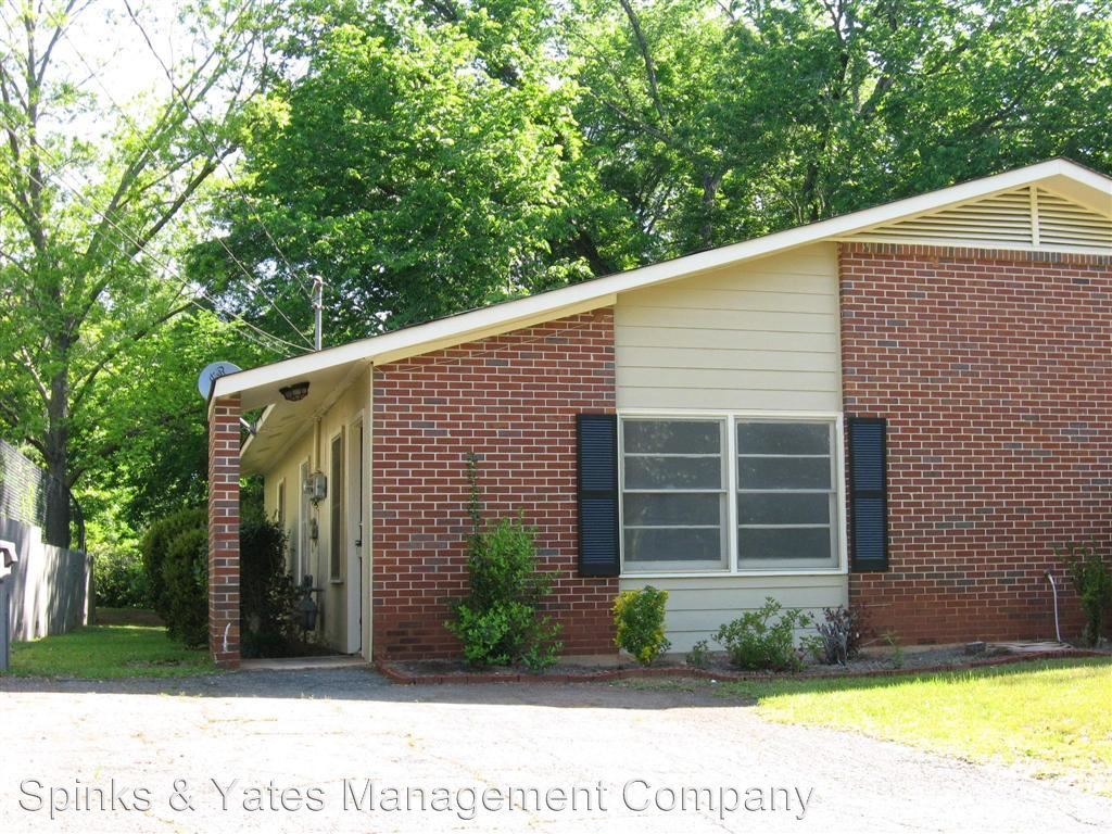 Primary Photo - 306-310 Country Club Rd