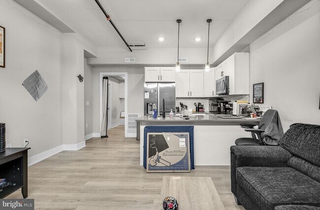 Foto del edificio - 3965 Lancaster Ave