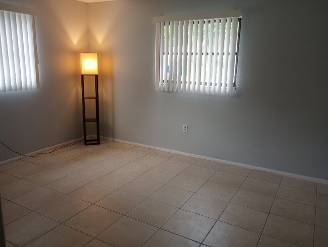 Building Photo - 4207 Pierce Ct