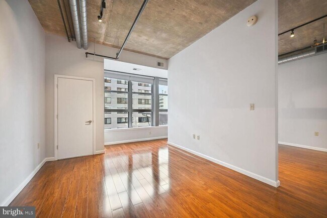Foto del edificio - 1300 N St NW