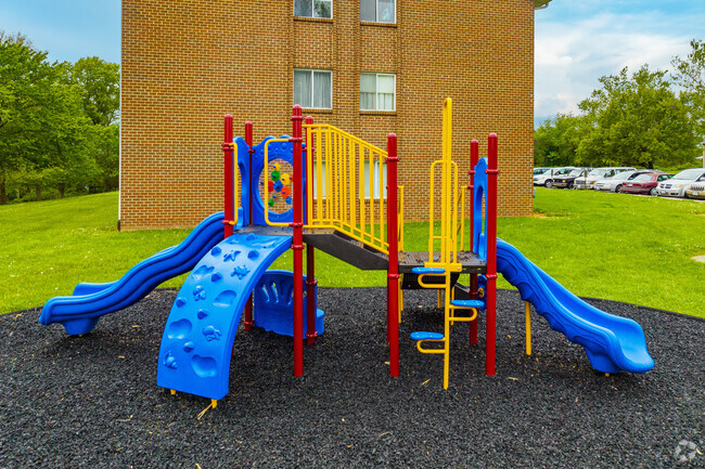 Building Photo - Lexington Springs Apartments