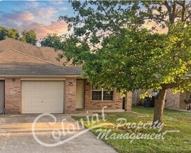 Building Photo - 1308 Chips Dr