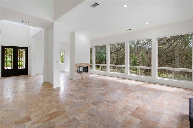 Foto del edificio - 8216 Talbot Ln