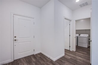 Building Photo - 2555 Hampton Rd