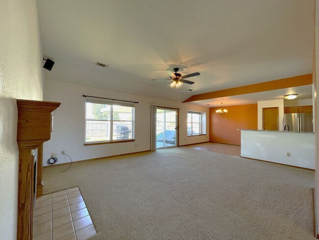 Foto del edificio - Welcome to this charming 3-bedroom, 1-bath...