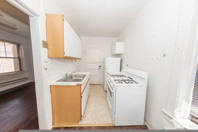 Building Photo - 2237 N Bissell St