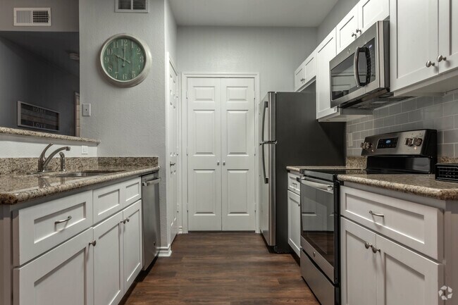 Lakebridge Apartments And Townhomes Houston Tx Apartments Com