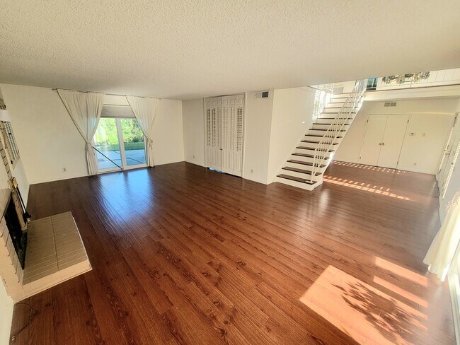 Foto del edificio - 3706 Terrace View Dr