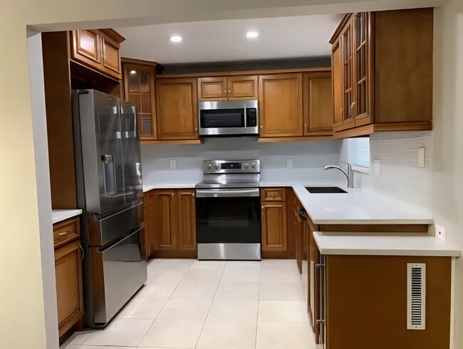 Foto del edificio - 4033 Carambola Cir N