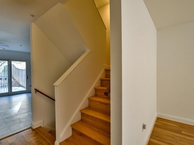 Foto del edificio - 1319 Belmont St NW